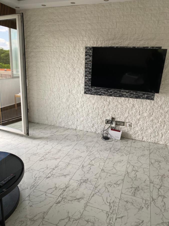 Апартаменти 4 Zw M. Blick V. Balkon Auf Lech Аугсбург Екстер'єр фото
